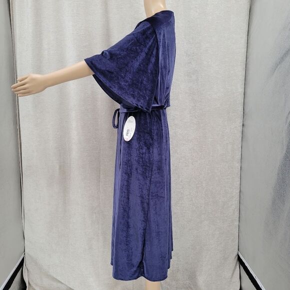Boutique  Evening Blue Velvet Short Sleeve Wrap Midi Dress Women's Plus Size 1X - Picture 3 of 13